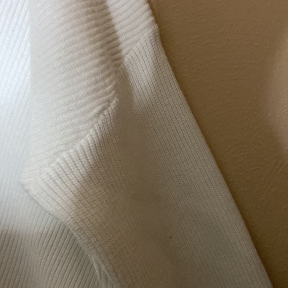 Landroiy white v neck soft sweater - Picture 6 of 15